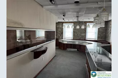 3144 Hamilton Boulevard #1st Fl, South Whitehall Township, PA 18103 - Photo 3