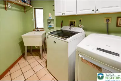 5061 Wendi Drive W, Upper Milford Township, PA 18092 - Photo 37