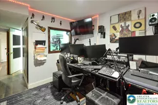 5061 Wendi Dr W, Upper Milford Township, PA 18092 - Photo 51