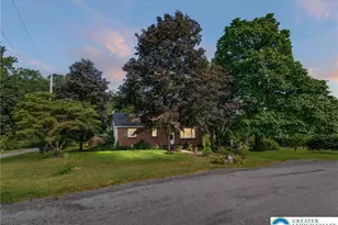 2349 Edna Ave, Lower Milford Township, PA 18036 - Photo 5