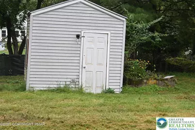 2215 Pennsylvania Avenue, Lower Mt Bethel Twp, PA 18063 - Photo 21