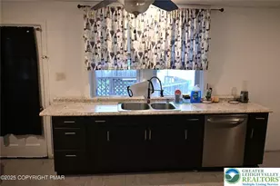 2215 Pennsylvania Ave, Lower Mt Bethel Twp, PA 18063 - Photo 5