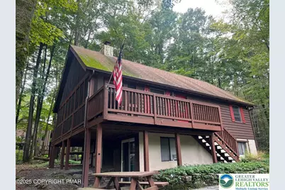 139 Lakeview Drive W, Lake Ariel, PA 18436 - Photo 1