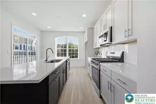 868 Veneto Ct, Forks Twp, PA 18040 - Photo 17