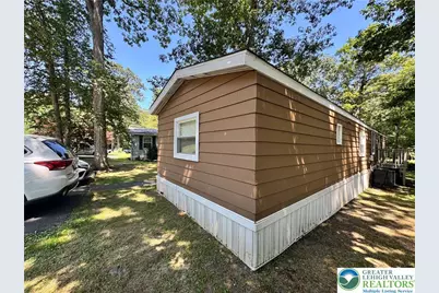 140 Green Mountain, Middle Smithfield, PA 18302 - Photo 3