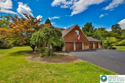 1015 Honeysuckle Road, Lehigh Township, PA 18088 - Photo 7
