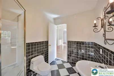 1015 Honeysuckle Road, Lehigh Township, PA 18088 - Photo 21