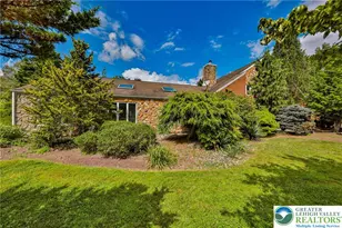 1015 Honeysuckle Rd, Lehigh Township, PA 18088 - Photo 3