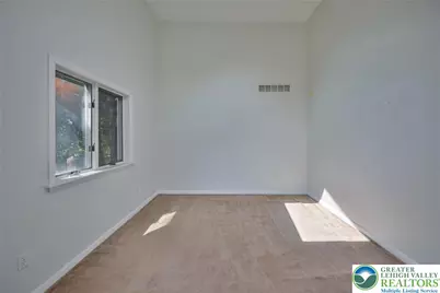 1015 Honeysuckle Road, Lehigh Township, PA 18088 - Photo 19