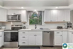 115 White Oak Ct, Pocono Twp, PA 18372 - Photo 3