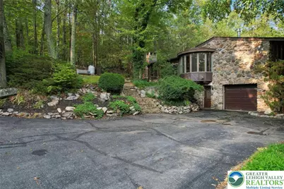 913 Constitution Avenue, Pen Argyl Boro, PA 18072 - Photo 3