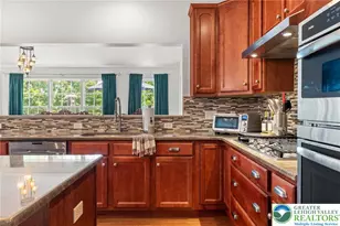 4490 Canterbury Dr, Emmaus Boro, PA 18049 - Photo 11