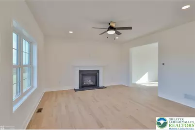 883 Emerald Valley Lane, Washington Twp, PA 18013 - Photo 17