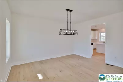 883 Emerald Valley Lane, Washington Twp, PA 18013 - Photo 5