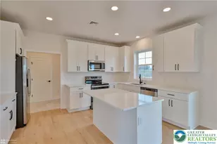 883 Emerald Valley Ln, Washington Twp, PA 18013 - Photo 13