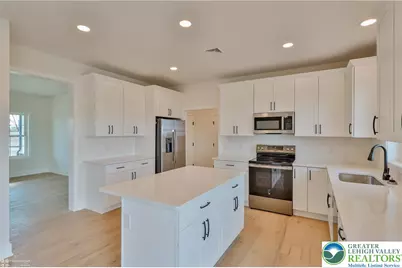 883 Emerald Valley Lane, Washington Twp, PA 18013 - Photo 11