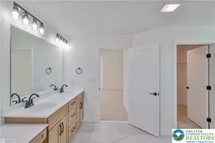 936 Emerald Valley Ln, Washington Twp, PA 18013 - Photo 37