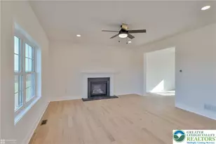 936 Emerald Valley Ln, Washington Twp, PA 18013 - Photo 17