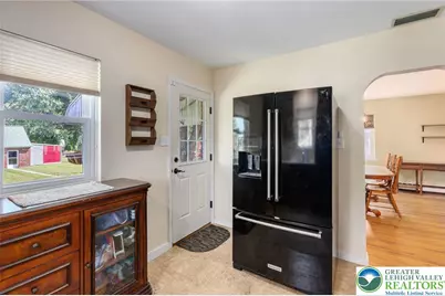 725 E Main Street, Macungie Boro, PA 18062 - Photo 11