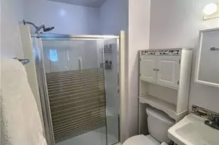 1009 Debbie Ln, Salisbury Township, PA 18103 - Photo 15