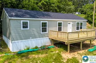 465 Royal Manor Rd, Williams Township, PA 18042 - Photo 1