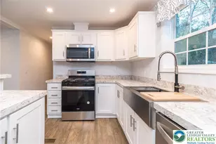 465 Royal Manor Rd, Williams Township, PA 18042 - Photo 5