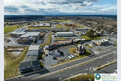 2946 Macarthur Road, Whitehall Township, PA 18052 - Photo 3