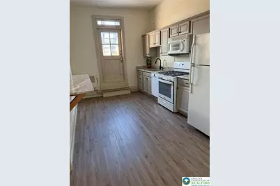 425 Wyandotte Street #2nd floor, Bethlehem City, PA 18015 - Photo 3