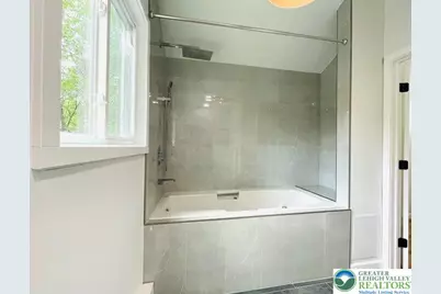 1225 Country-Place Drive, Coolbaugh Twp, PA 18466 - Photo 15