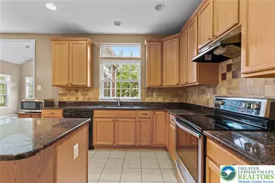 3275 W Fairview Street, South Whitehall Twp, PA 18104 - Photo 15