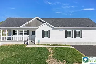 1412 Heytesbury Rd, Lehigh Township, PA 18088 - Photo 1