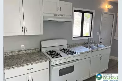 412 N 8th Street, Stroudsburg, PA 18360 - Photo 13