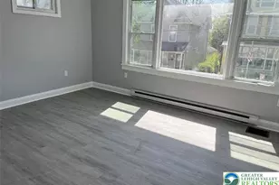 412 N 8th St, Stroudsburg, PA 18360 - Photo 11