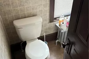 330 S 17 1/2 St, Reading City, PA 19602 - Photo 11