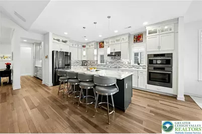 3732 Loyal Lane, Bethlehem Township, PA 18045 - Photo 7