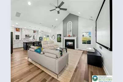 3732 Loyal Lane, Bethlehem Township, PA 18045 - Photo 5