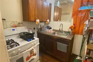 956 W Maple St, Allentown City, PA 18101 - Photo 5