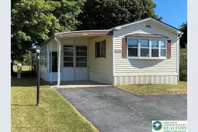 5905 Glencrest Boulevard, Washington Township, PA 18080 - Photo 1