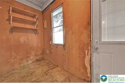 319 Washington Street, Walnutport Boro, PA 18088 - Photo 17