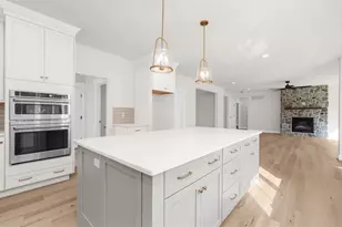 2075 Flint Hill Rd, Upper Saucon Township, PA 18036 - Photo 13