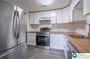 1607 Shenandoah Ct, Allentown City, PA 18104 - Photo 9