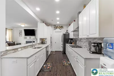 314 Kingsbarns Lane, Northampton Boro, PA 18067 - Photo 13