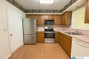 3218 Oakland Square Dr, Bethlehem City, PA 18020 - Photo 11