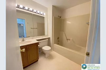 3218 Oakland Square Drive, Bethlehem City, PA 18020 - Photo 19