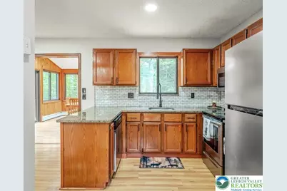 234 Viceroy Circle, Coolbaugh Twp, PA 18466 - Photo 7