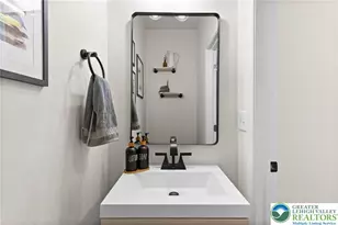 312 Redclover Ln, Upper Macungie Township, PA 18104 - Photo 7