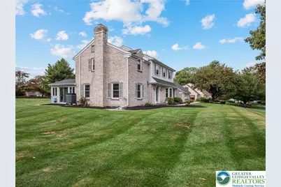 2518 Stanford Circle, Lower Macungie Twp, PA 18049 - Photo 3