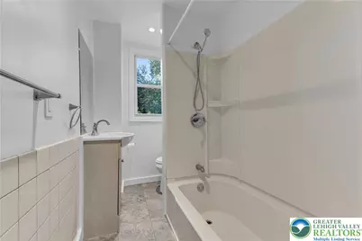 2246 2nd Street, Wilson Boro, PA 18042 - Photo 25