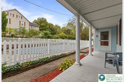 696 S Delaware Drive, Upper Mt Bethel Twp, PA 18343 - Photo 5