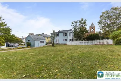 696 S Delaware Drive, Upper Mt Bethel Twp, PA 18343 - Photo 7